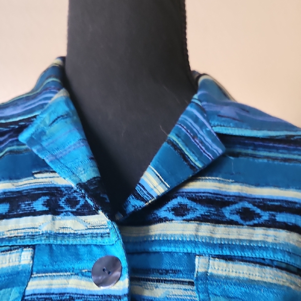 Vibrant Blue Patterned Women's Jacket - Picture 4 of 6